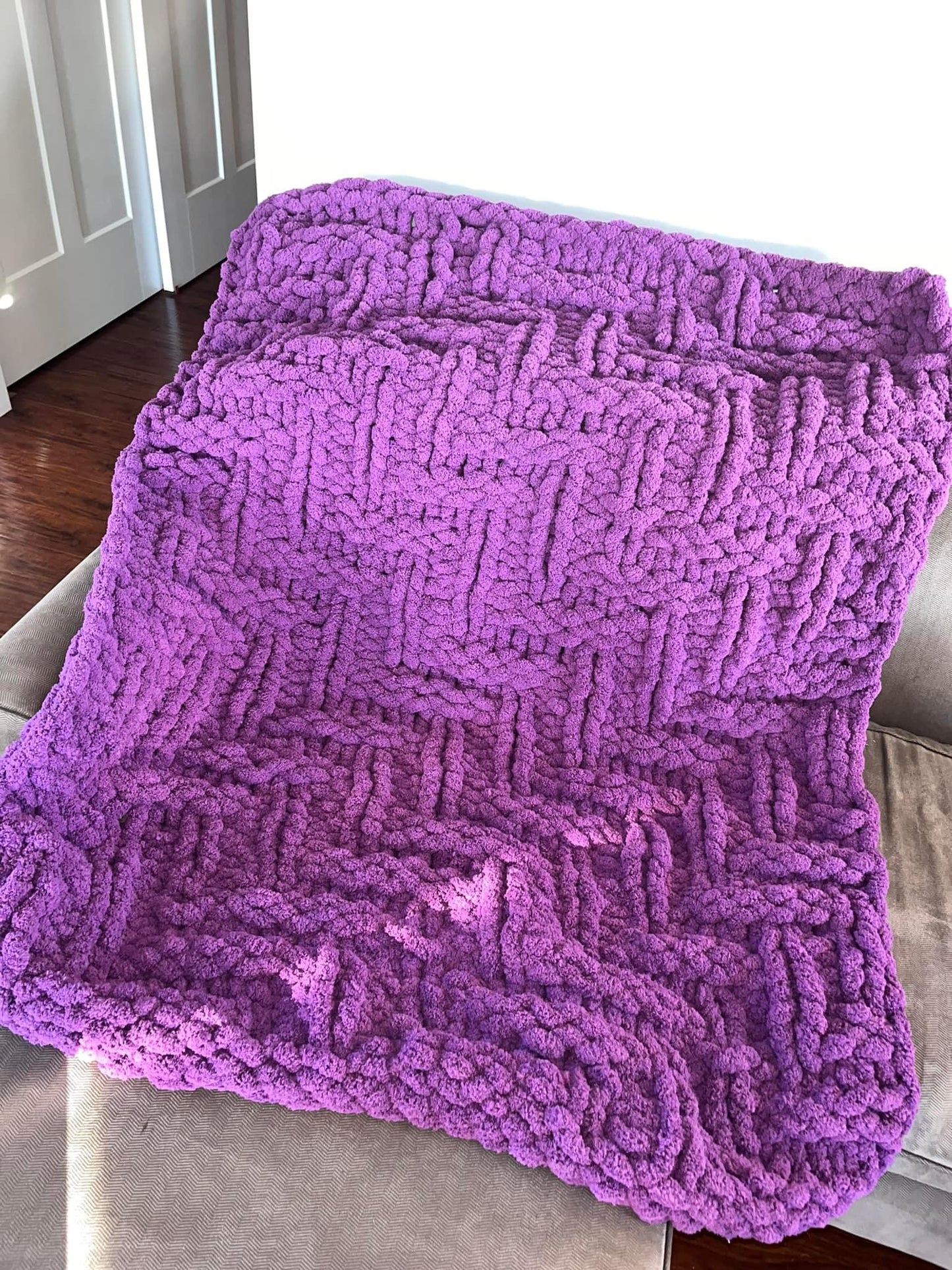 Handmade Chunky Chenille Royal Purple Diagonal Chevron Full Throw Blanket